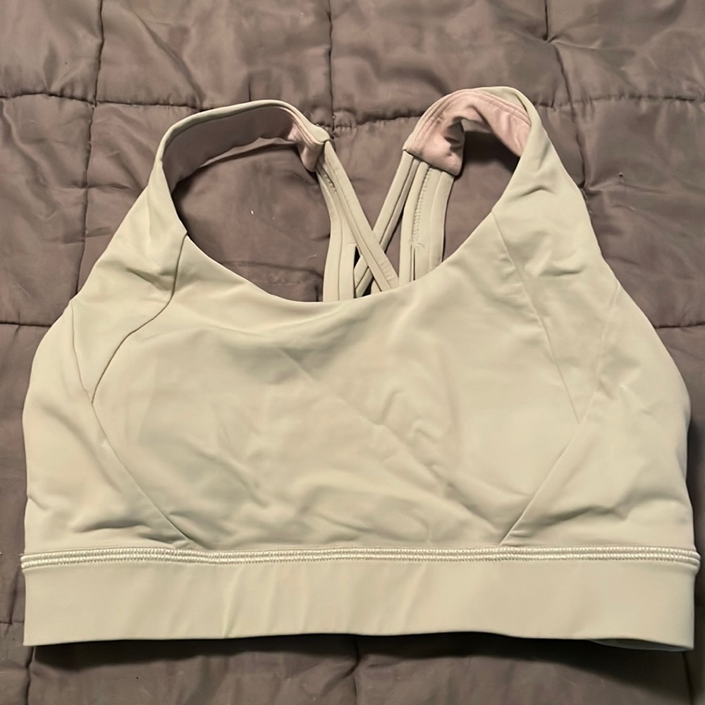 Lululemon bra size 4